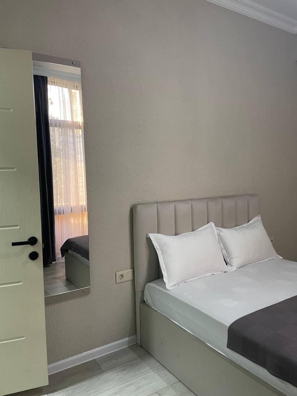 Guest House Nima Kutaissi Exterior foto